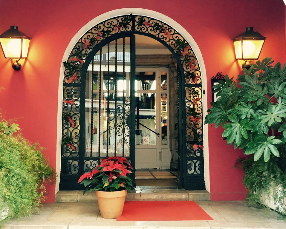 Hotel Grand De La Poste 3*